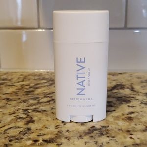 Native Sensitive Cotton & Lily Deodorant
